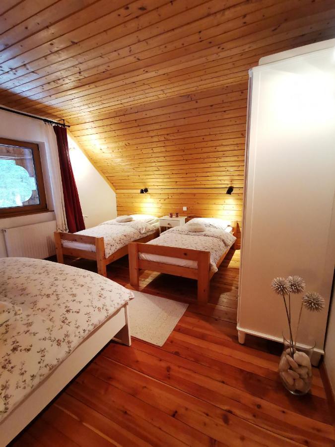 Chalet Via Mons モイストラナ エクステリア 写真